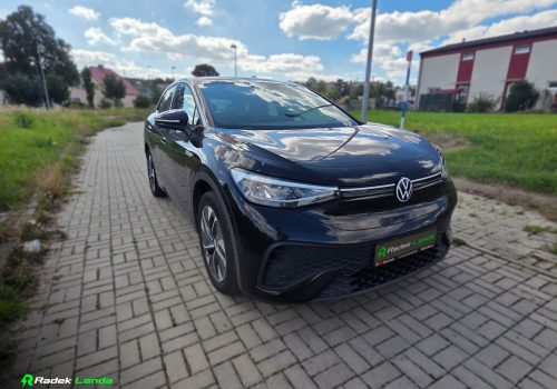 Volkswagen_ID-5_Pro_Performance_cerna_predek2