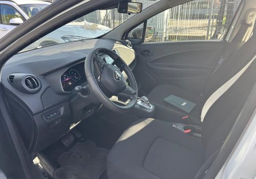 renault-zoe-life-52kwh-2022-bila-interier-ridic
