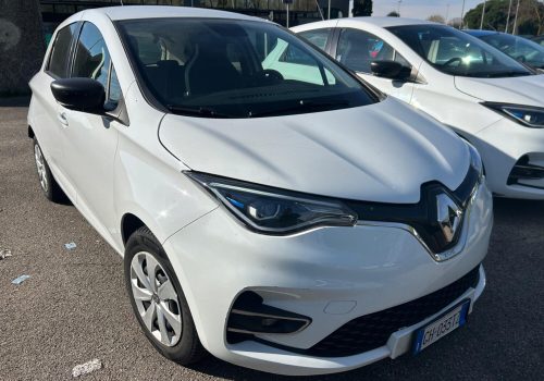 renault-zoe-life-52kwh-2022-bila-predni-levy-pohled