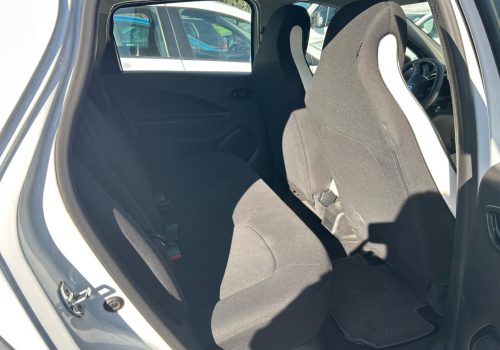 renault-zoe-life-52kwh-2022-bila-zadni-sedadla