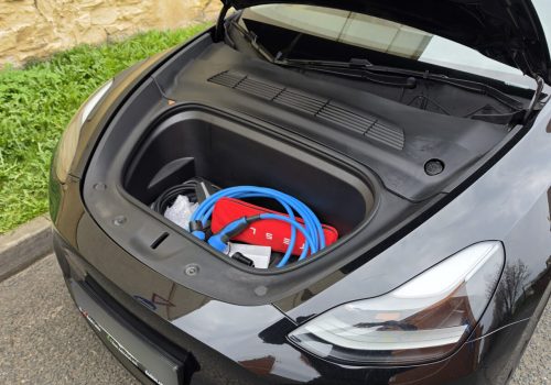 tesla_model-Y_performance_cerna_frunk