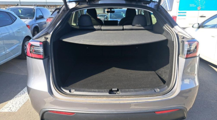 Tesla Model Y Long Range Dual Motor AWD 514 k | 4x4 | 2023 | 163 437 km ...