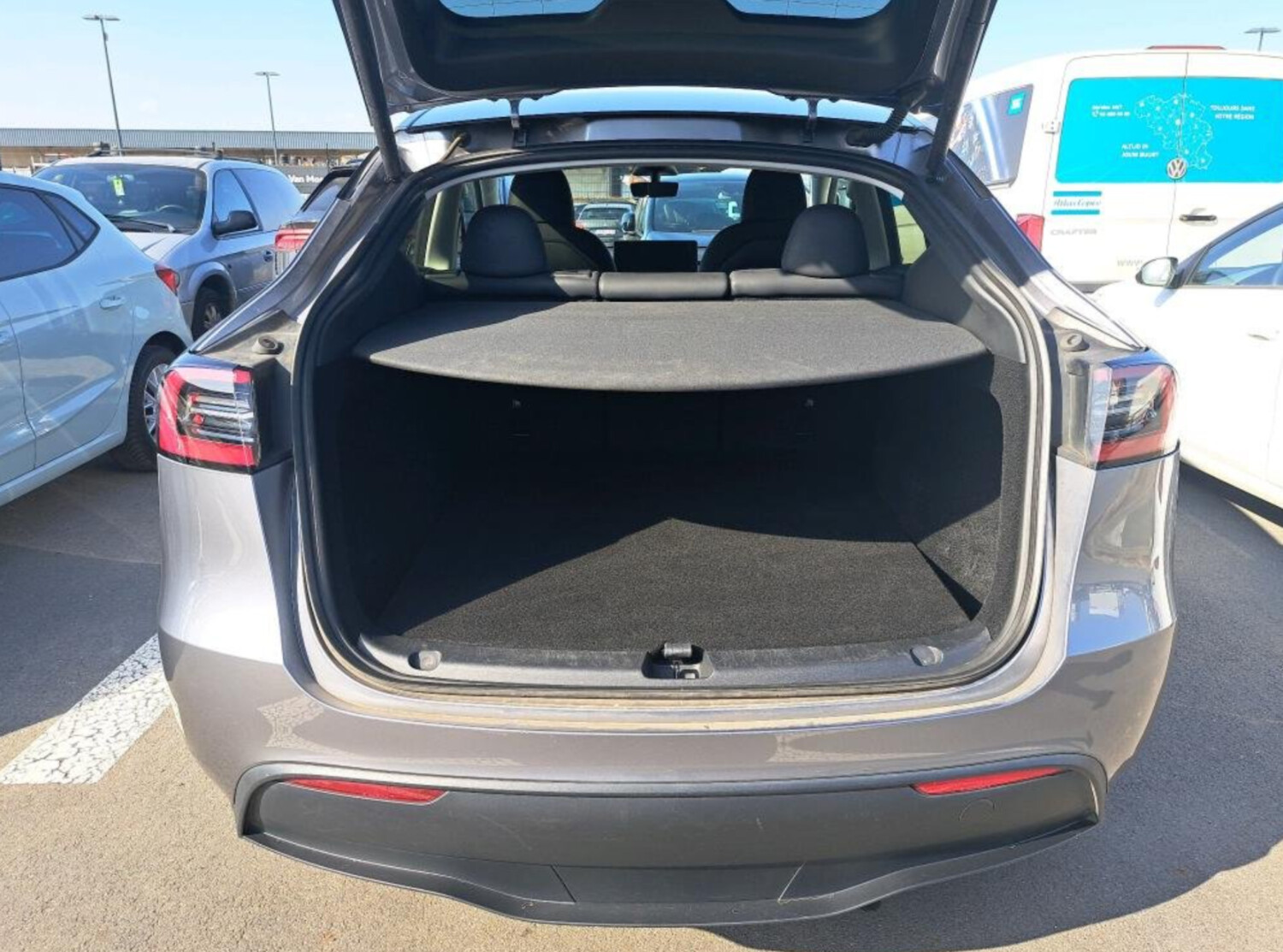Tesla Model Y Long Range Dual Motor AWD 514 k | 4x4 | 2023 | 163 437 km ...